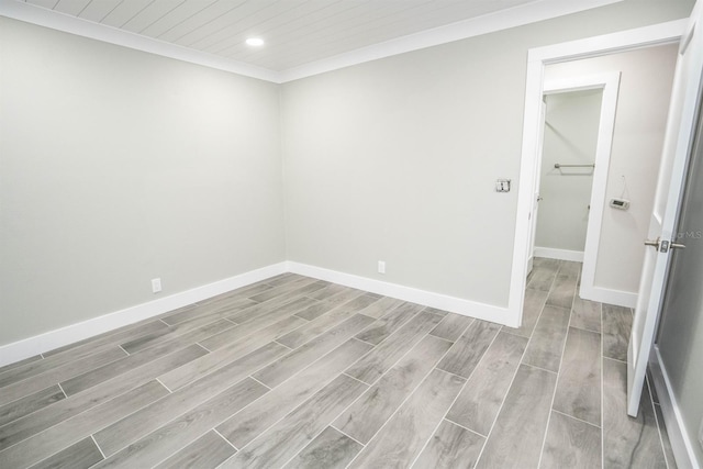 913 Spindle Palm Way, Apollo Beach, FL 33572 - unfurnished room featuring baseboards, light wood-style flooring, and recessed lighting