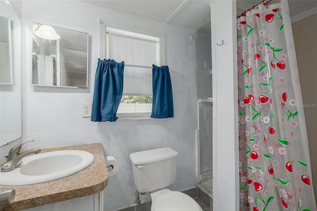 1235 Bass Blvd, Dunedin, FL 34698 - full bath with toilet, a shower with shower curtain, and vanity
