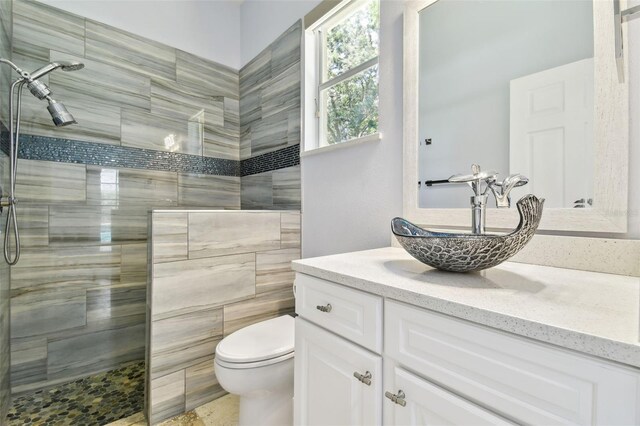 1460 Kensington Woods Dr, Lutz, FL 33549 - bathroom with vanity and tiled shower