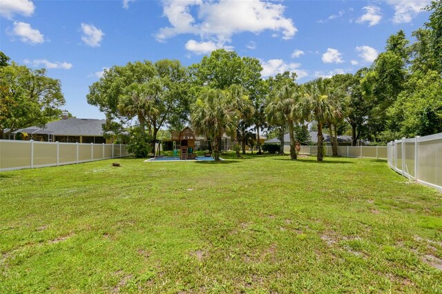 1460 Kensington Woods Dr, Lutz, FL 33549 - view of fenced backyard