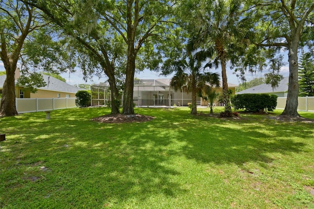1460 Kensington Woods Dr, Lutz, FL 33549 - view of yard