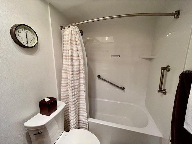 2131 Ridge Rd S Unit 76, Largo, FL 33778 - bathroom featuring toilet and shower / bath combo with shower curtain