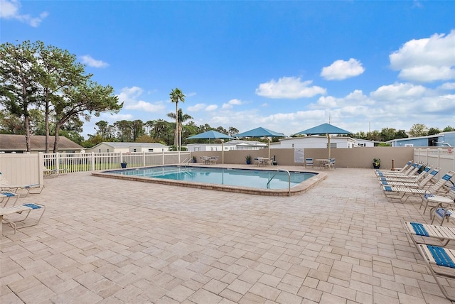 2131 Ridge Rd S Unit 76, Largo, FL 33778 - community pool featuring a patio area