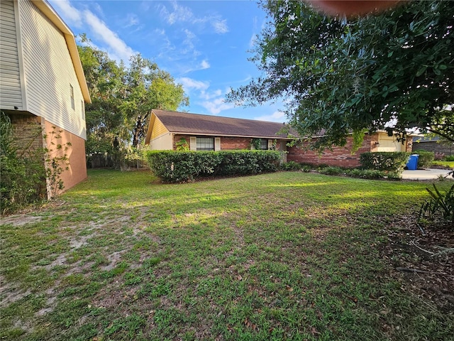 1011 Mallow Way, Brandon, FL 33510 - view of grassy yard
