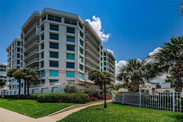 1 Seaside Ln Unit 302, Belleair, FL 33756 - view of building exterior