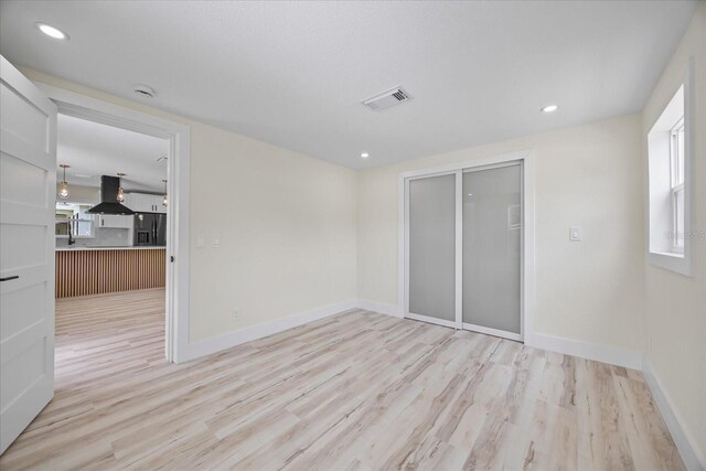 6816 S Hesperides St, Tampa, FL 33616 - photo 17