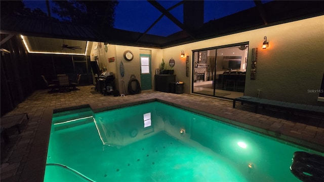 12219 Steppingstone Blvd, Tampa, FL 33635 - view of swimming pool featuring a ceiling fan, a patio, and a pool with connected hot tub