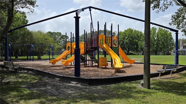 12219 Steppingstone Blvd, Tampa, FL 33635 - community play area featuring a yard