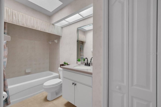 241 Royal Palm Way, Spring Hill, FL 34608 - bathroom featuring toilet, a skylight, vanity, shower / tub combo with curtain, and tile patterned flooring