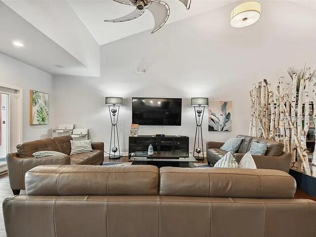 101 Pompano Dr SE Unit C, Saint Petersburg, FL 33705 - photo 39