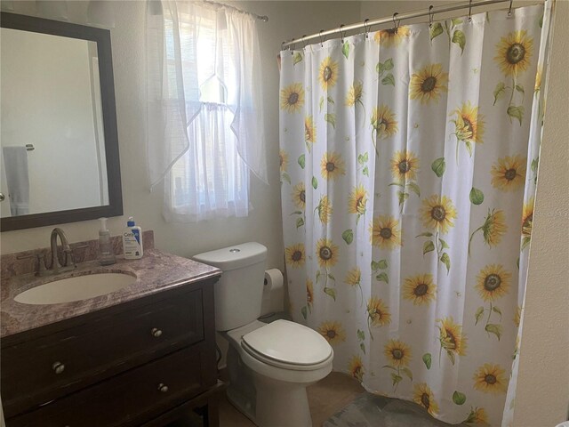1602 Taylor Lake Cir, Largo, FL 33778 - bathroom with vanity and curtained shower