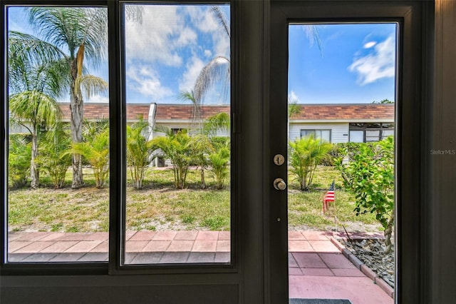 9142 Oakwood Ln, Seminole, FL 33776 - view of entryway