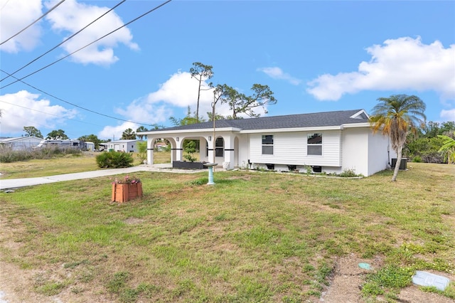 3552 Middletown St, Port Charlotte, FL 33952 - ranch-style home with a front yard, central AC, and concrete driveway