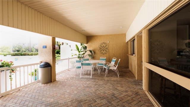 2616 Cove Cay Dr Unit 505, Clearwater, FL 33760 - view of patio with outdoor dining space