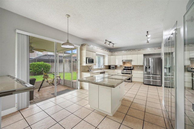 27133 Sea Breeze Way, Wesley Chapel, FL 33544 - photo 56