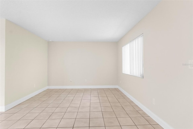 11805 Raintree Lake Ln Unit A, Tampa, FL 33617 - unfurnished room featuring baseboards