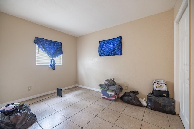 1799 Russell St S, Saint Petersburg, FL 33712 - unfurnished room with light tile patterned floors and baseboards