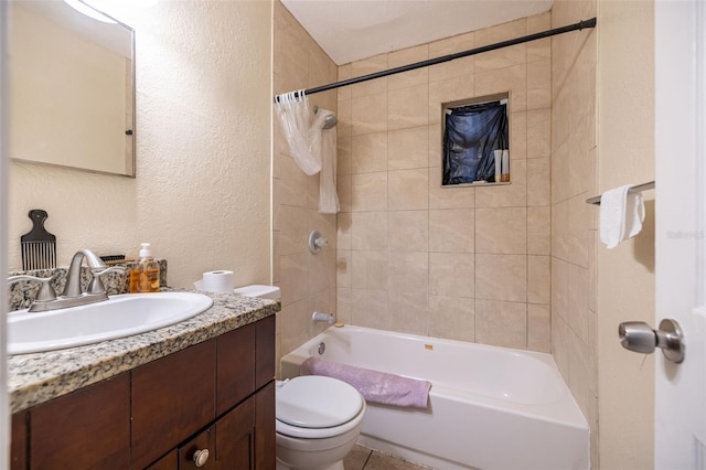 1799 Russell St S, Saint Petersburg, FL 33712 - full bath featuring vanity, shower / tub combo with curtain, and a textured wall