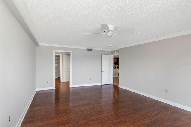 7300 Sun Island Dr S Unit 1505, South Pasadena, FL 33707 - spare room featuring a ceiling fan, wood finished floors, a textured ceiling, and crown molding