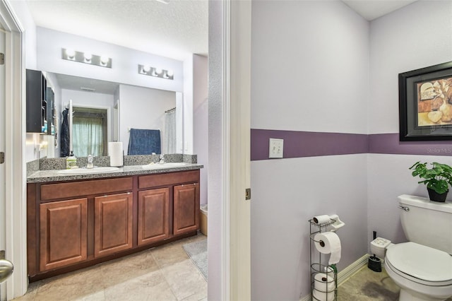 14206 Covert Green Pl, Riverview, FL 33579 - bathroom featuring double vanity, toilet, and curtained shower