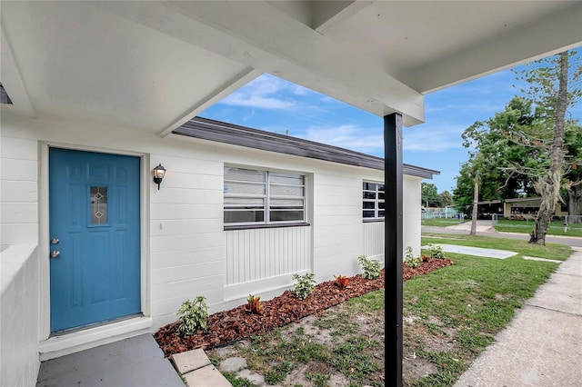 7524 Tidewater Trl, Tampa, FL 33619 - view of property entrance