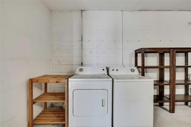 1717 Osprey Ln, Lutz, FL 33549 - washroom featuring washer and dryer