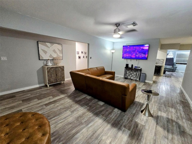 8341 41st Ave N, Saint Petersburg, FL 33709 - photo 4
