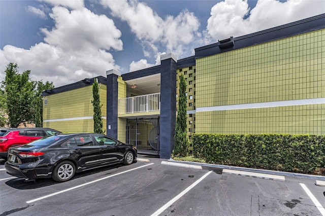 1301 S Howard Ave Unit A22, Tampa, FL 33606 - view of uncovered parking lot