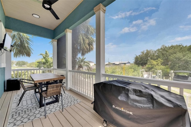 6512 Simone Shores Cir, Apollo Beach, FL 33572 - deck featuring a ceiling fan and outdoor dining space
