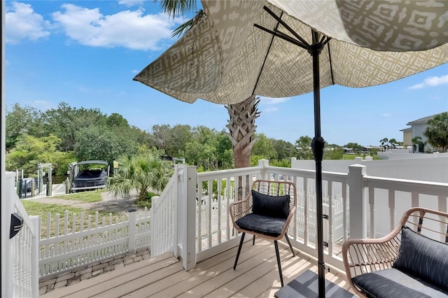 6512 Simone Shores Cir, Apollo Beach, FL 33572 - view of wooden terrace