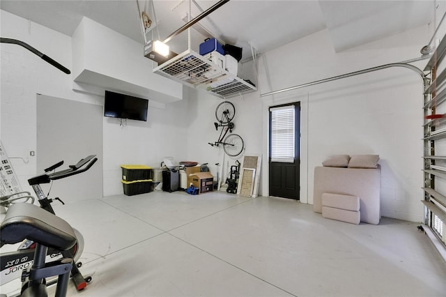 6512 Simone Shores Cir, Apollo Beach, FL 33572 - view of garage