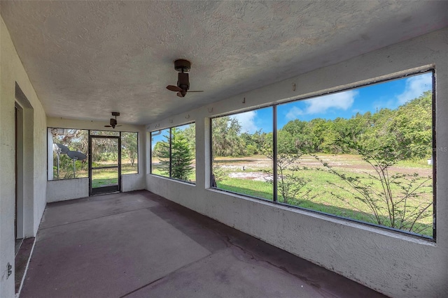 17023 Alderman Turner Rd, Wimauma, FL 33598 - unfurnished sunroom featuring a ceiling fan