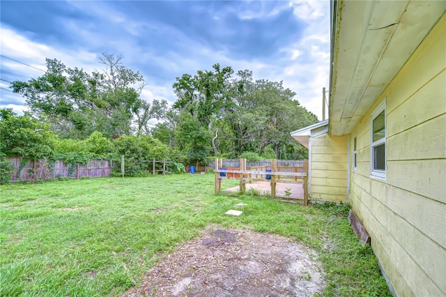 40019 Pretty Redbird Rd, Zephyrhills, FL 33540 - view of yard with view of wooded area