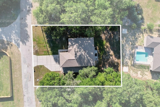 2541 W Castle Rd, Citrus Springs, FL 34434 - aerial overview of property's location featuring property boundaries highlighted and a pool area