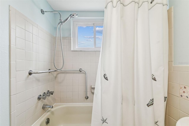 12101 Meadowbrook Ln, Hudson, FL 34667 - full bathroom featuring shower / bath combo