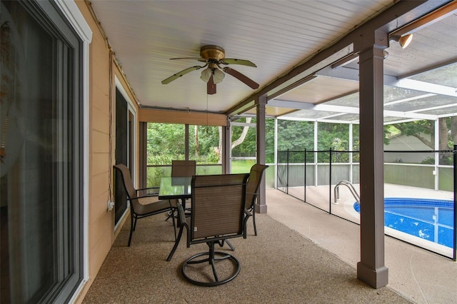 12101 Meadowbrook Ln, Hudson, FL 34667 - sunroom featuring ceiling fan