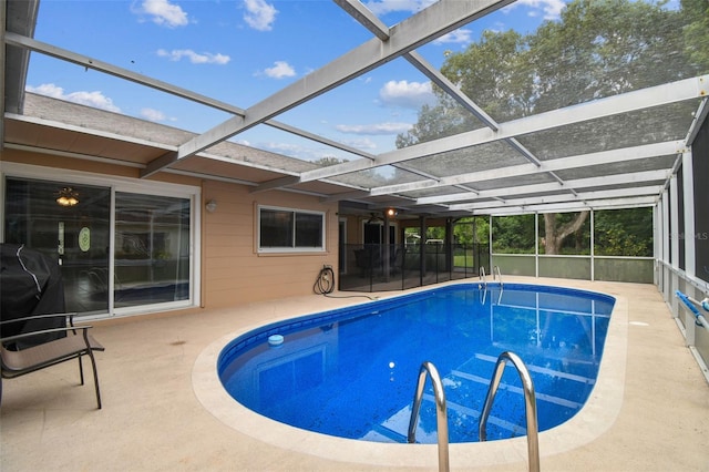 12101 Meadowbrook Ln, Hudson, FL 34667 - outdoor pool with a patio and a lanai