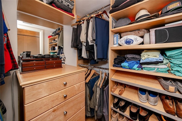 224 Harbor View Ln, Largo, FL 33770 - view of walk in closet