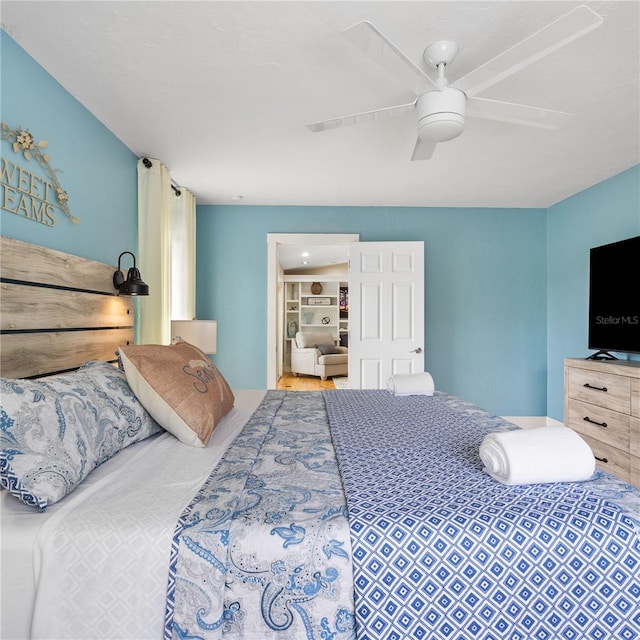 4916 Palmetto Point Dr, Palmetto, FL 34221 - bedroom featuring ceiling fan