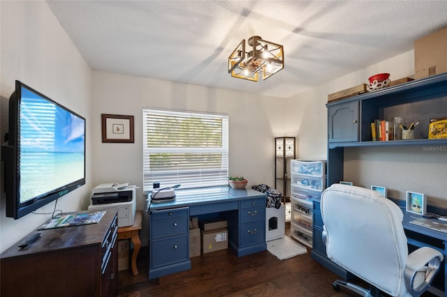 3983 Shay Dr, Bartow, FL 33830 - office featuring dark wood finished floors and a textured ceiling