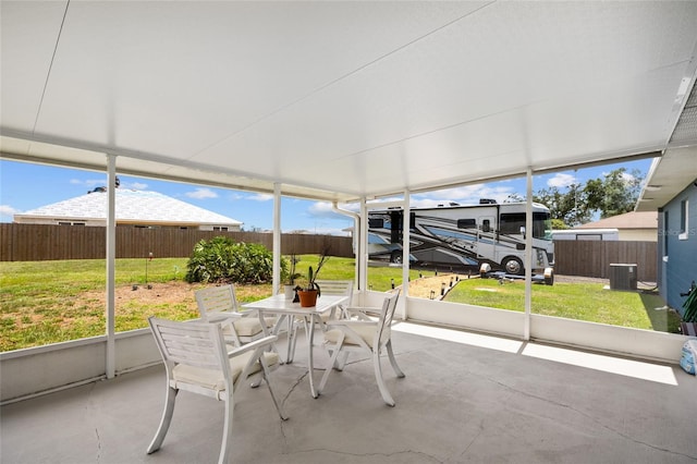 3983 Shay Dr, Bartow, FL 33830 - sunroom featuring plenty of natural light