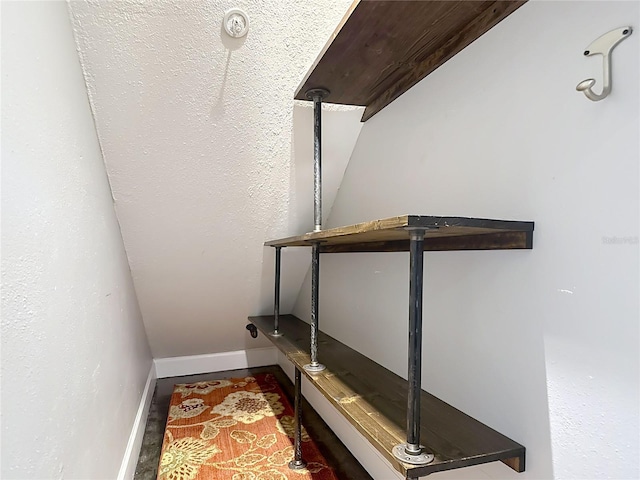 3111 W De Leon St Unit 2, Tampa, FL 33609 - detailed view of baseboards