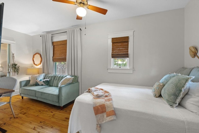 111 29th St W, Bradenton, FL 34205 - bedroom with wood finished floors and a ceiling fan
