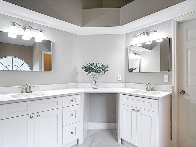 5809 Silas Creek Ln, Wesley Chapel, FL 33545 - full bath featuring two vanities and marble look tile flooring