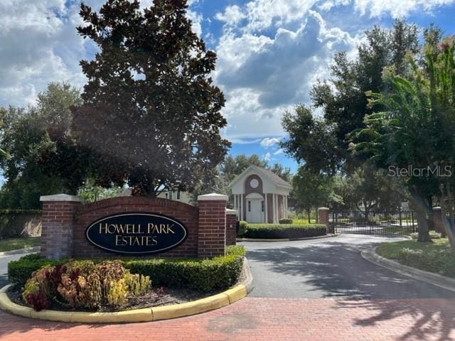 15612 Howell Park Ln, Tampa, FL 33625 - community / neighborhood sign with decorative driveway and a gate