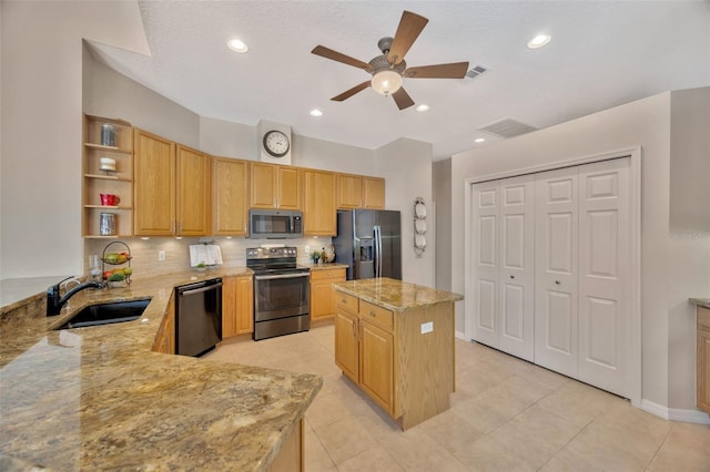 2847 Mossy Timber Trl, Valrico, FL 33596 - photo 11