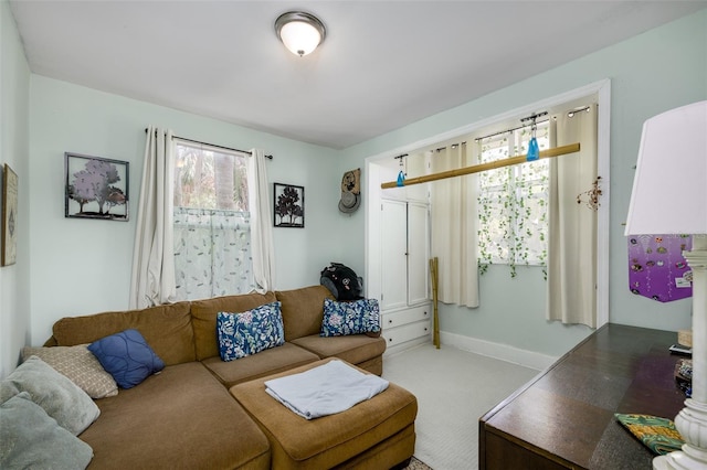 824 31st Ave N, Saint Petersburg, FL 33704 - living area featuring baseboards