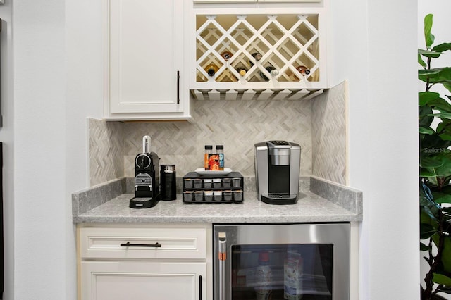 3559 Maple Bay Ln, Land O Lakes, FL 34638 - indoor dry bar featuring beverage cooler and tasteful backsplash