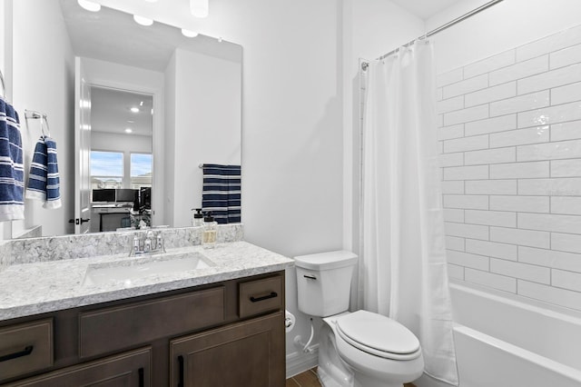 3559 Maple Bay Ln, Land O Lakes, FL 34638 - bathroom with vanity and shower / bath combo with shower curtain