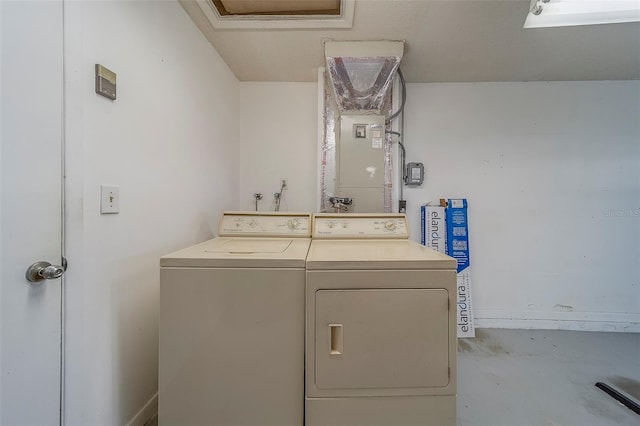 10005 41st St N, Pinellas Park, FL 33782 - washroom featuring independent washer and dryer and heating unit